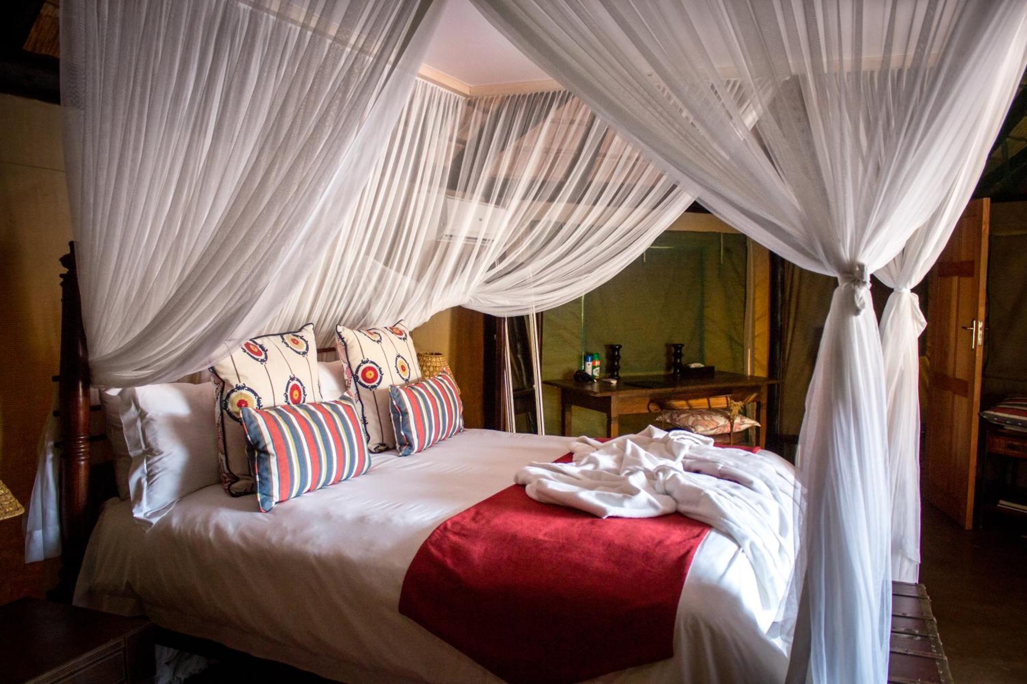 Monate Game Lodge โมดิมอเลอ ภายนอก รูปภาพ