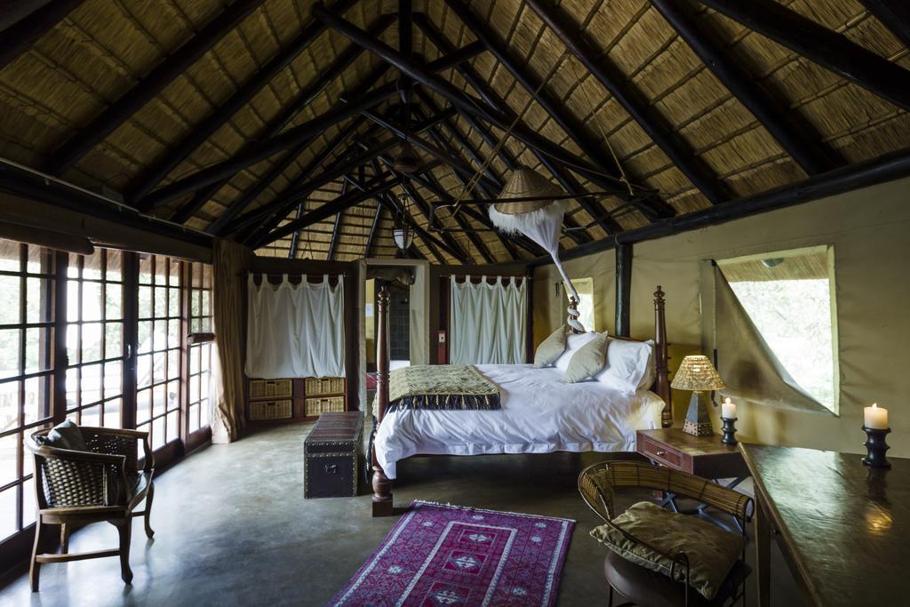 Monate Game Lodge โมดิมอเลอ ภายนอก รูปภาพ