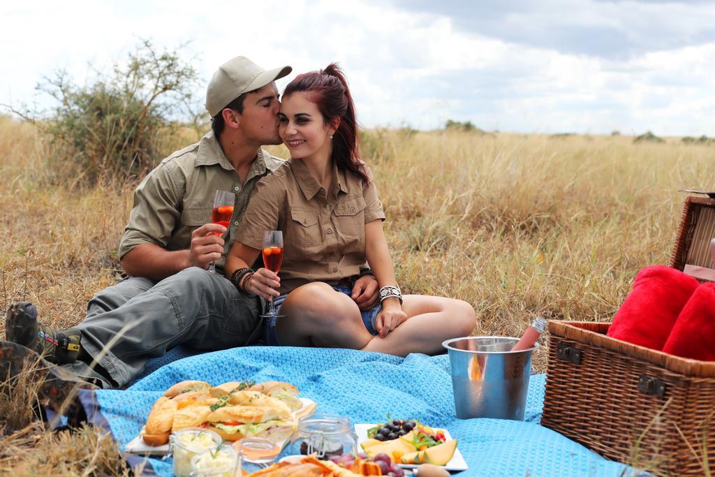 Monate Game Lodge โมดิมอเลอ ภายนอก รูปภาพ